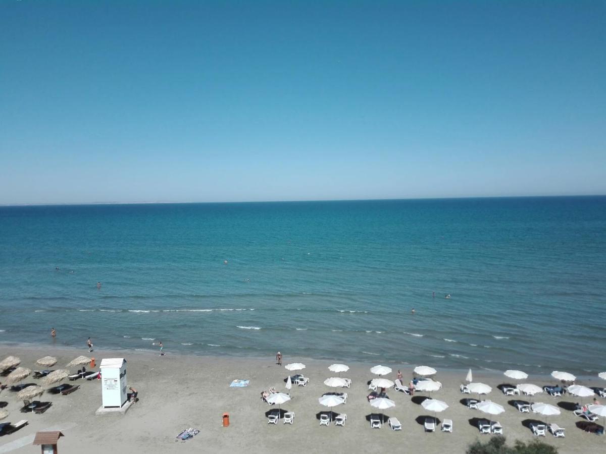 13 Sandy Beach Mackenzie Larnaca Buitenkant foto