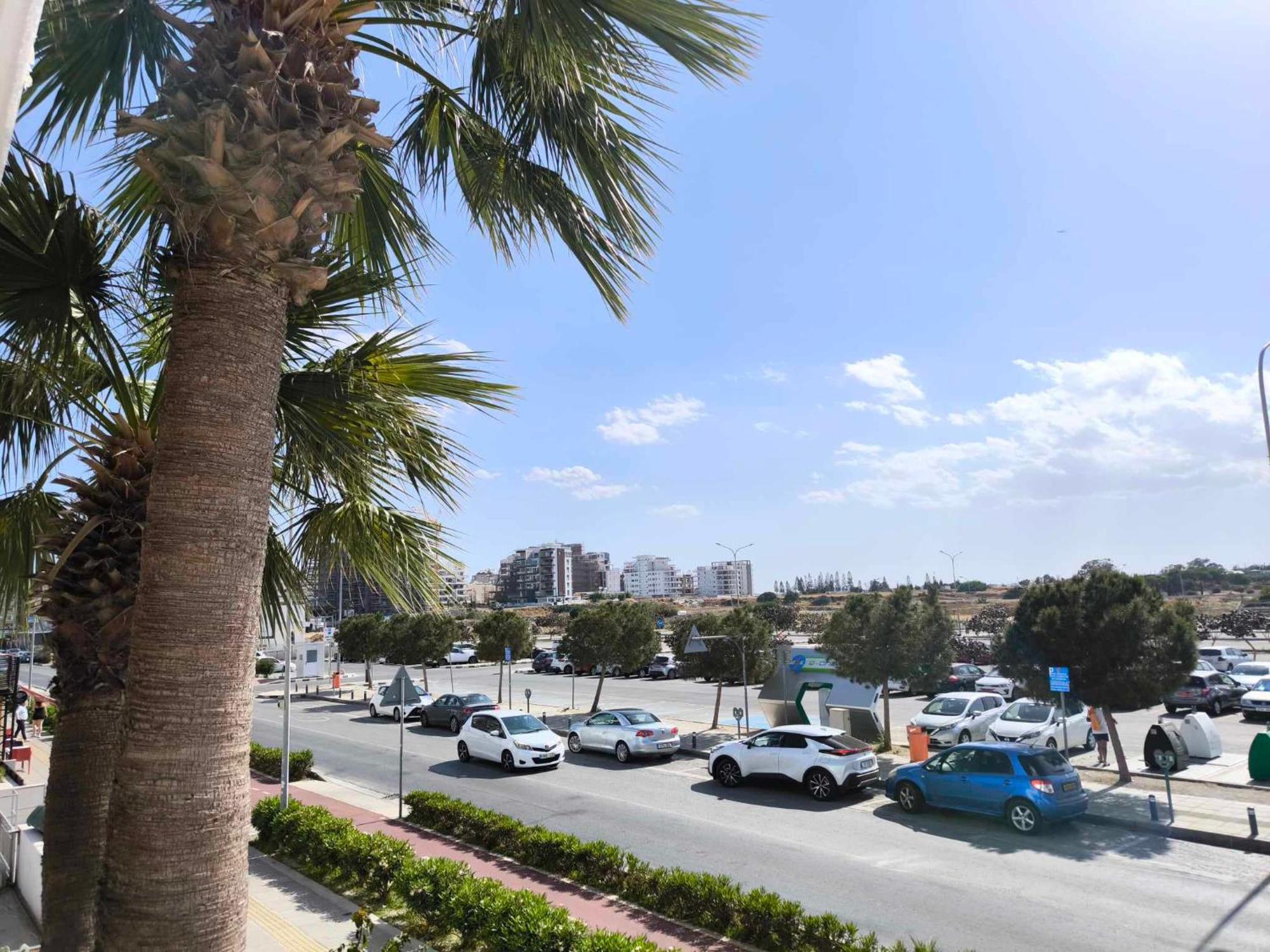 13 Sandy Beach Mackenzie Larnaca Buitenkant foto